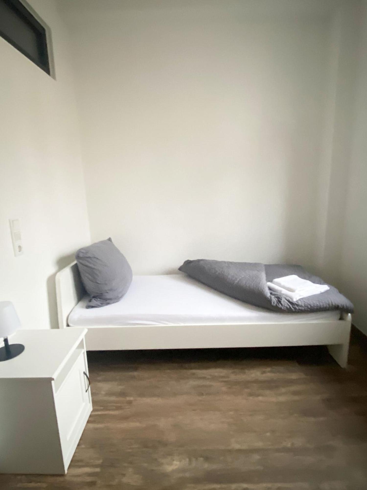 Monteurzimmer In Bielefeld - Mitte Exteriör bild