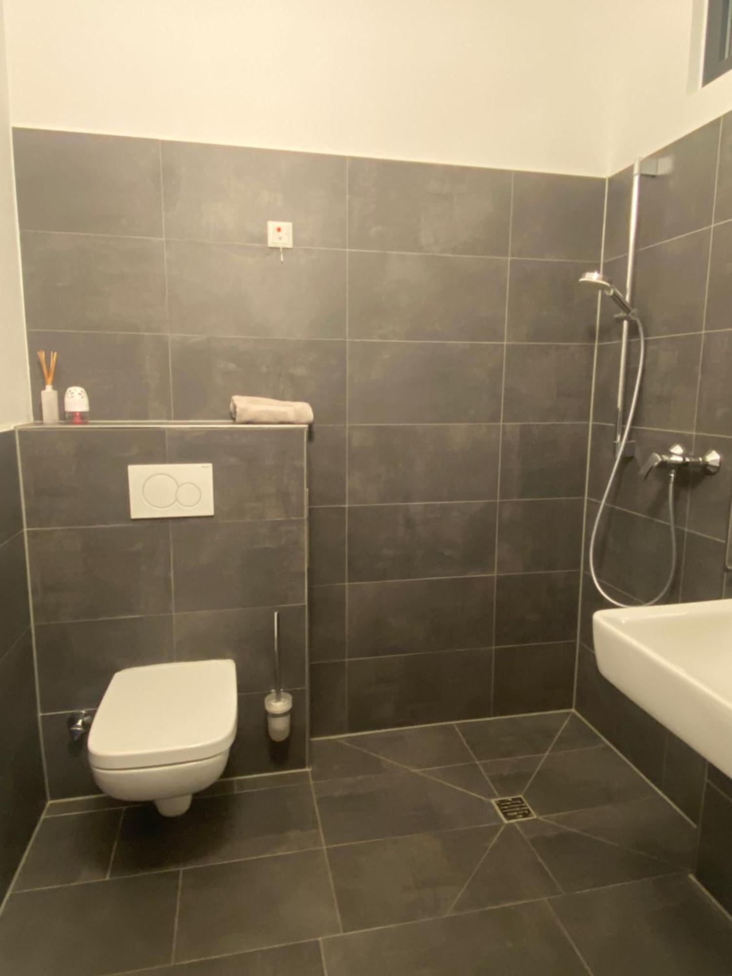 Monteurzimmer In Bielefeld - Mitte Exteriör bild